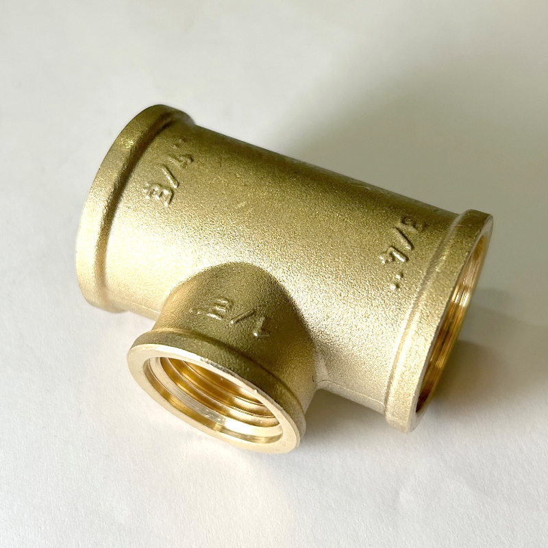 Тройник В 3/4 х 1/2 х 3/4 латунь