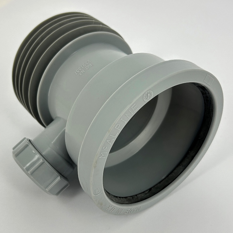 Муфта L=156 мм с манжетой и отводом 40 мм, 110 мм под раструб. соед, выход внутрь 110 мм трубы