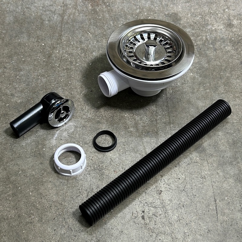 Слив-перелив для раковины L=235 х 25 мм, круглое отв., 113 мм реш. (металл), выход 1 1/2, хром