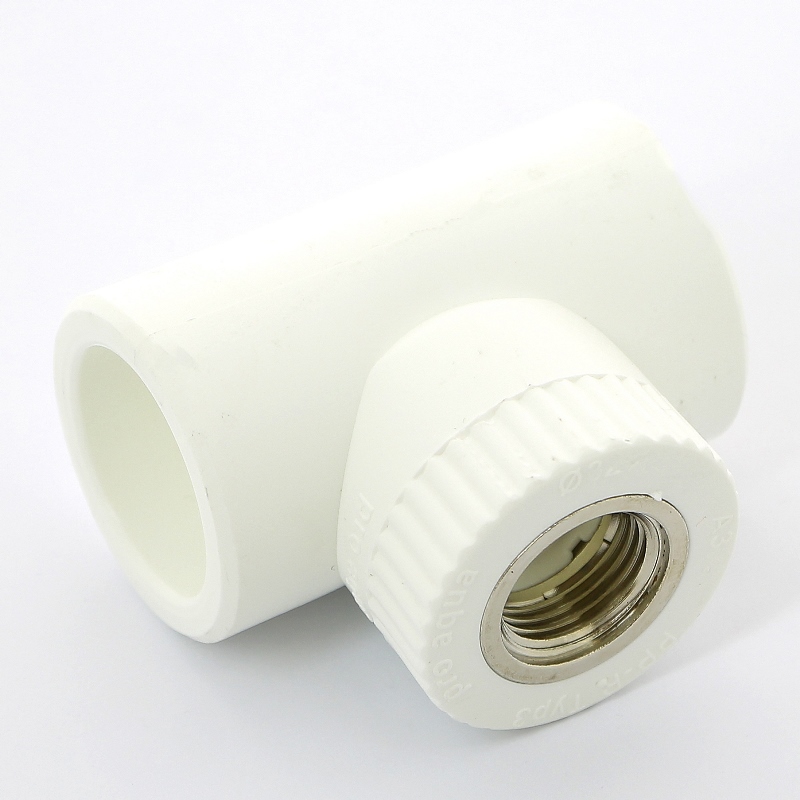 Тройник В 32 х 1/2