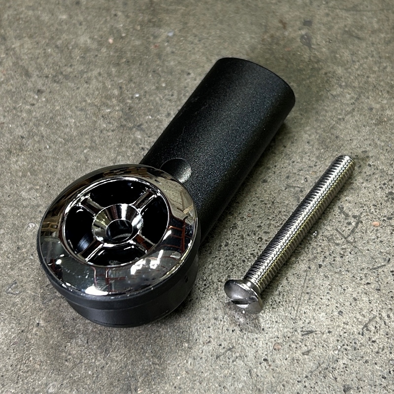 Решетка 50 х 41 мм, под круглое отв. перелива раковины с ответной частью, хром